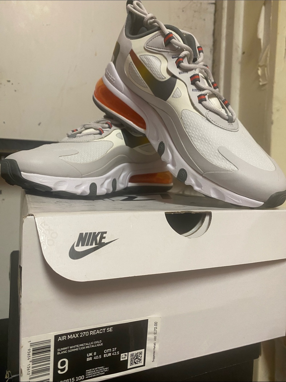 Nike Air Max 270 React SE Men’s Sneakers - Summit White/Metallic Gold/Orange